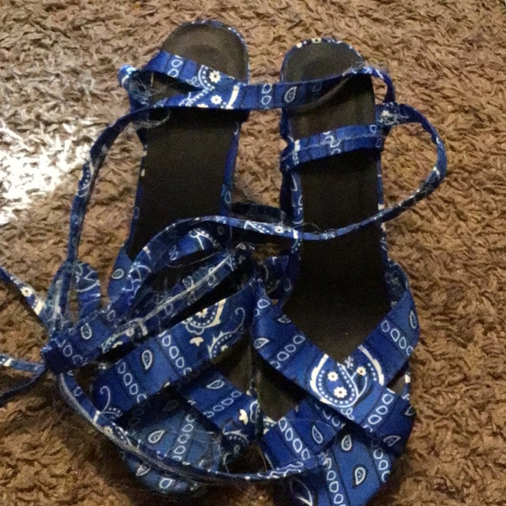Blue bandanna heels